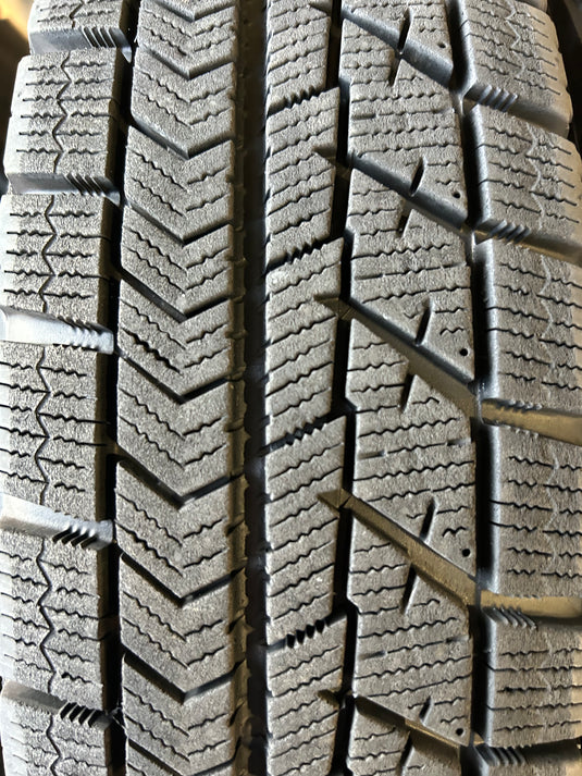 T-149ブリヂストンﾌﾞﾘｻﾞｯｸ　VRX145/80Ｒ13 スタッドレス