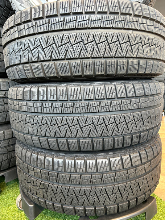 F16-0045ピレリｱｲｽｱｼﾝﾒﾄﾘｺ205/55Ｒ16スタッドレス