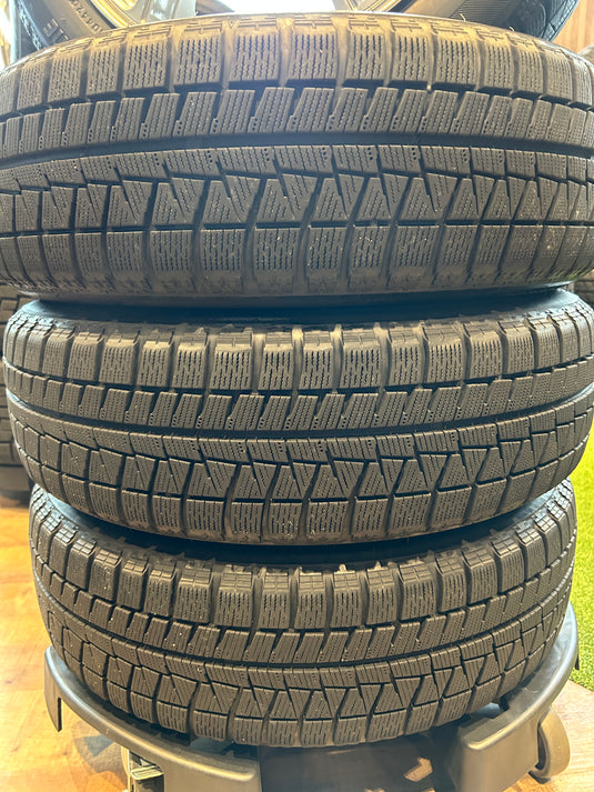 F16-0046ブリヂストンｱｲｽﾊﾟｰﾄﾅｰ2175/60Ｒ16スタッドレス