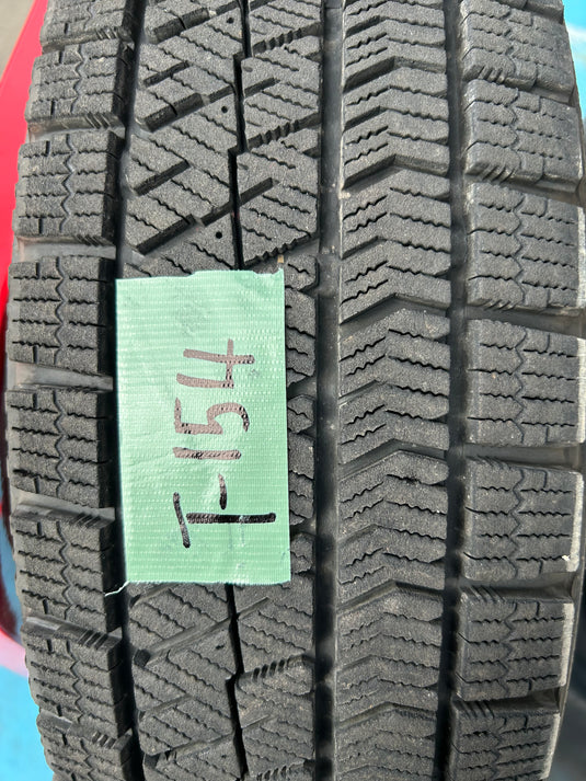 T-154ブリヂストンﾌﾞﾘｻﾞｯｸ　VRX2165/65Ｒ15 スタッドレス