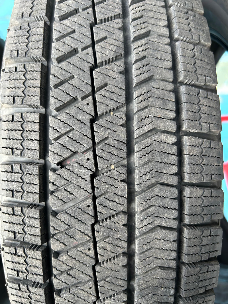 ギャラリービューアに画像をロードする, T-154ブリヂストンﾌﾞﾘｻﾞｯｸ　VRX2165/65Ｒ15スタッドレス
