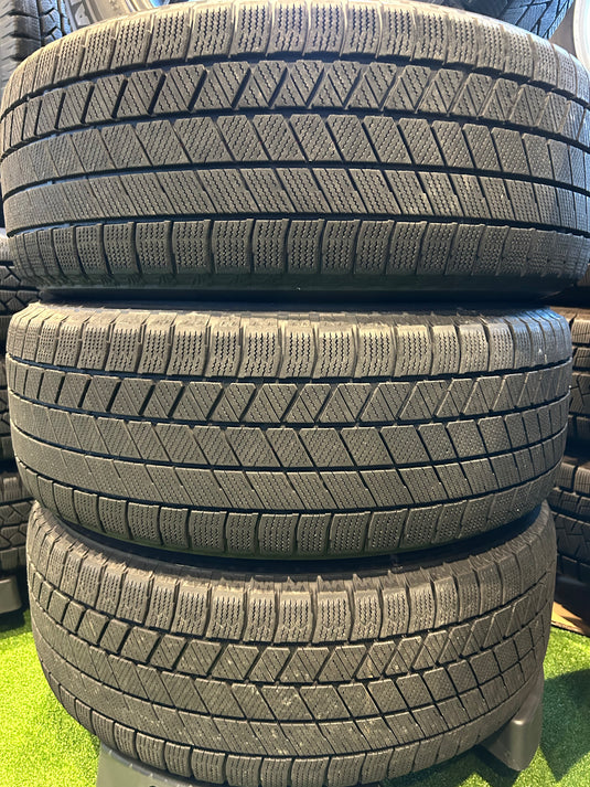 F16-0048ブリヂストンﾌﾞﾘｻﾞｯｸ　VRX3215/60Ｒ16スタッドレス