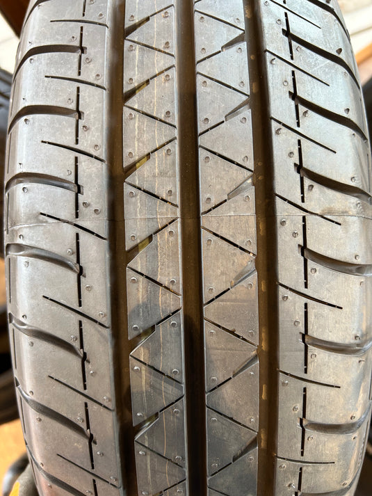 T-168 ヨコハマ 夏タイヤ ﾌﾞﾙｰｱｰｽ　VAN 195/80Ｒ15