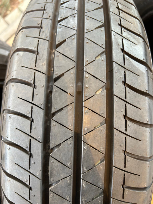 T-168 ヨコハマ 夏タイヤ ﾌﾞﾙｰｱｰｽ　VAN 195/80Ｒ15