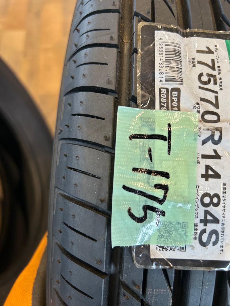 ギャラリービューアに画像をロードする, T-175 他社専売品 夏タイヤ ﾌﾟﾗｸﾃｨﾊﾞ 175/70Ｒ14
