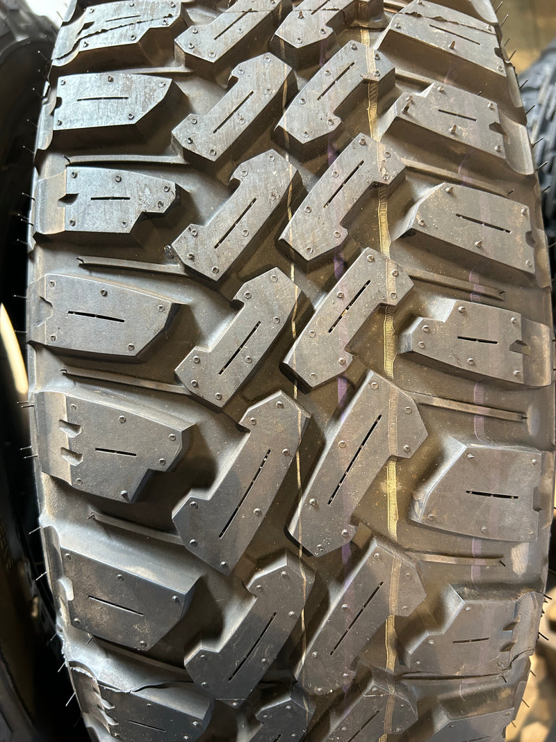 ギャラリービューアに画像をロードする, T-180 海外製 夏タイヤ ﾗｼﾞｱﾙM/T 195/65Ｒ15
