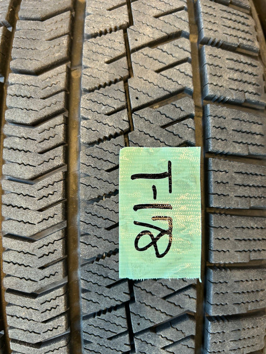 T-178ブリヂストンﾌﾞﾘｻﾞｯｸ　VRX2205/60Ｒ16 スタッドレス