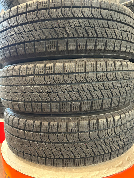 K14-0069ブリヂストンﾌﾞﾘｻﾞｯｸ　VRX2155/65Ｒ14スタッドレス