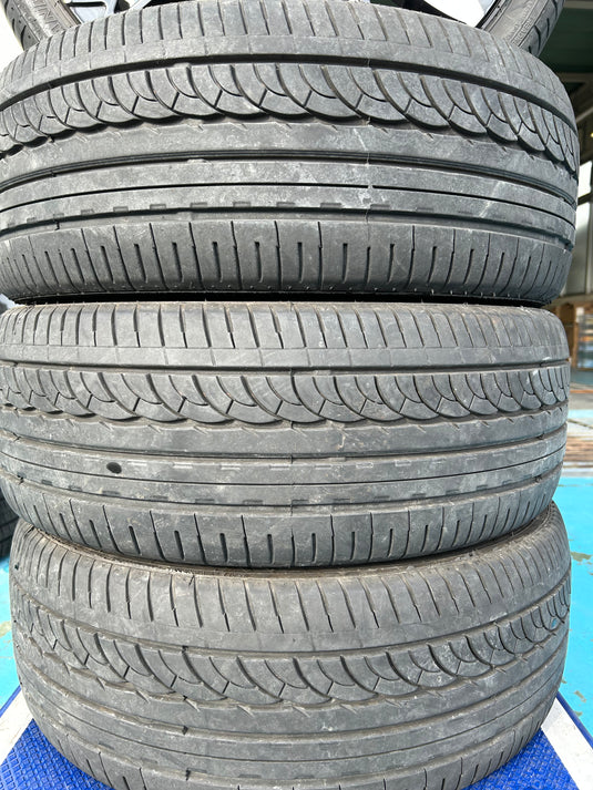 F18-0008 ナンカン 夏タイヤ AS-1 215/40Ｒ18