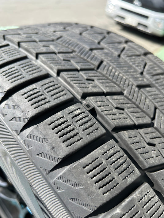 F18-0009 ヨコハマ スタッドレス ｱｲｽｶﾞｰﾄﾞIG70 245/50Ｒ18