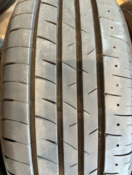 T-192ブリヂストンﾌﾟﾚｲｽﾞ　PX-RVⅡ225/60Ｒ17 夏タイヤ