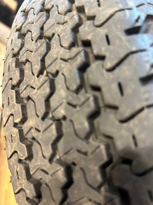 V-0028ヨコハマｽｰﾊﾟｰﾊﾞﾝ　355145/80Ｒ12夏タイヤ