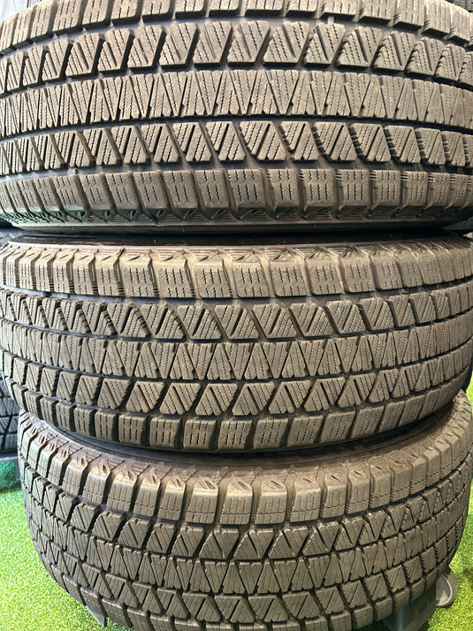 SUV-0057ブリヂストンﾌﾞﾘｻﾞｯｸ　DM-V3225/65Ｒ17スタッドレス