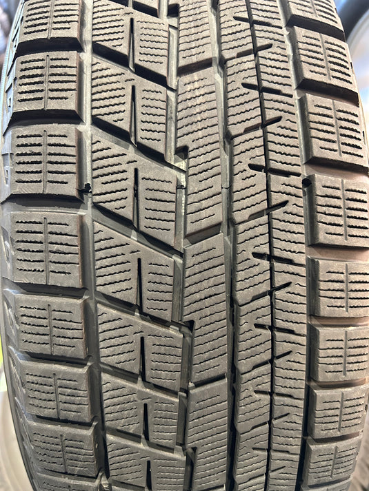 F16-0051ヨコハマｱｲｽｶﾞｰﾄﾞ　IG60215/65Ｒ15スタッドレス
