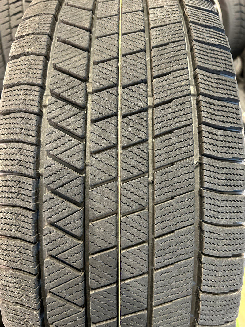 ギャラリービューアに画像をロードする, SUV-0058 ブリヂストン スタッドレス ﾌﾞﾘｻﾞｯｸ　VRX3 225/55Ｒ17
