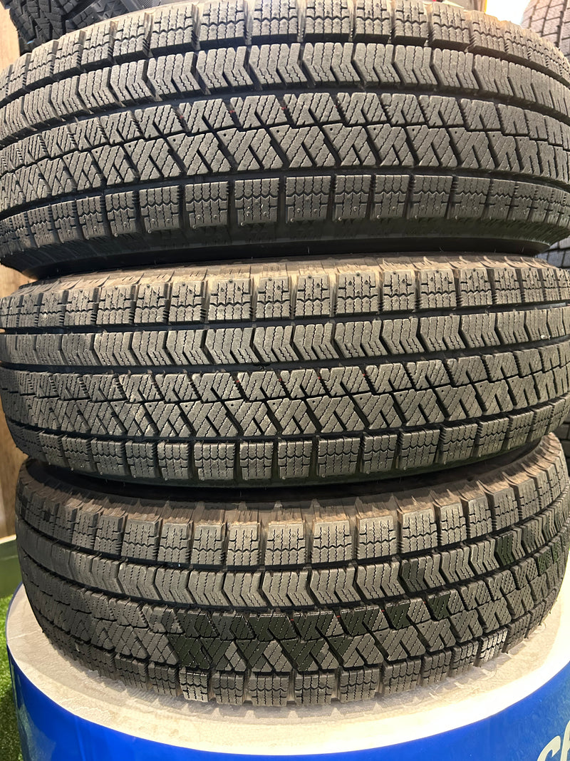 ギャラリービューアに画像をロードする, K14-0079ブリヂストンﾌﾞﾘｻﾞｯｸ　VRX2155/65Ｒ14スタッドレス

