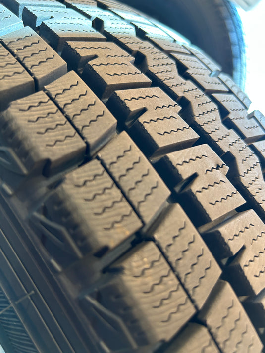 V-0033 ダンロップ スタッドレス ｳｨﾝﾀｰﾏｯｸｽ　ﾊﾞﾝ 195/80Ｒ15