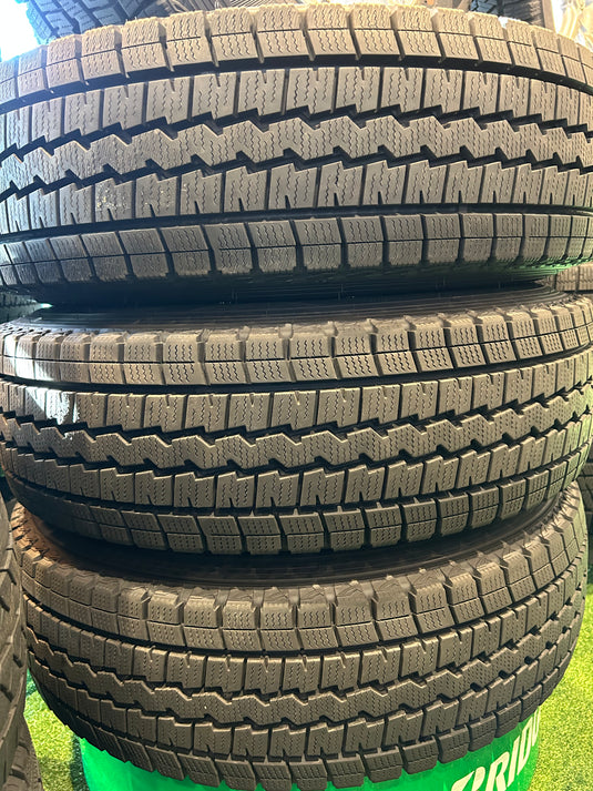 V-0033 ダンロップ スタッドレス ｳｨﾝﾀｰﾏｯｸｽ　ﾊﾞﾝ 195/80Ｒ15