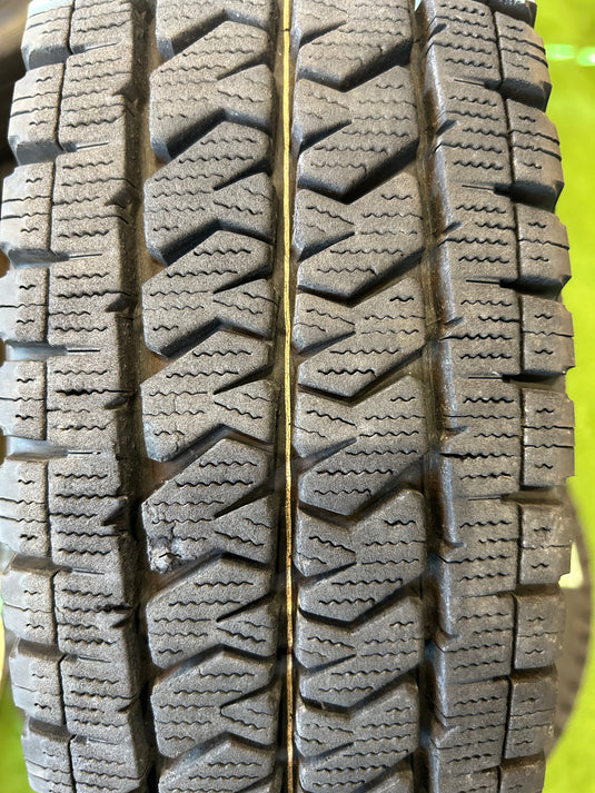 V-0032 ブリヂストン スタッドレス ﾌﾞﾘｻﾞｯｸ　VL10 145/80Ｒ12