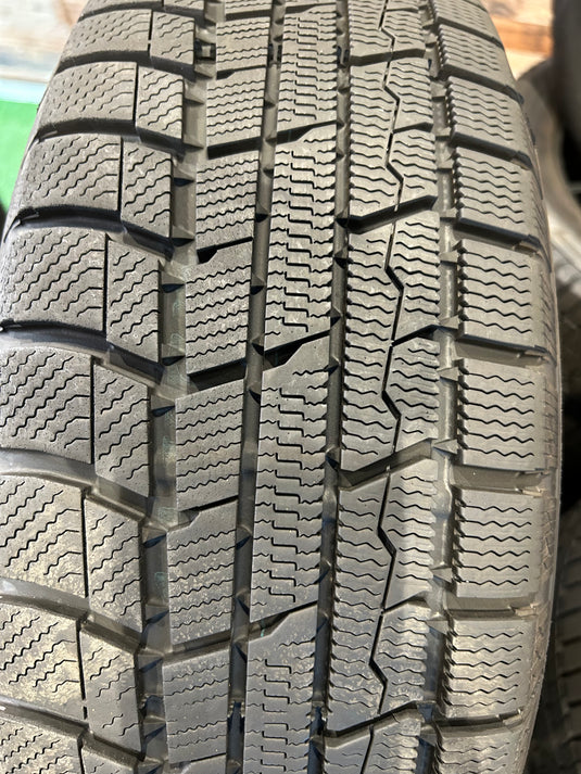 F15-0077トーヨーｳｨﾝﾀｰﾄﾗﾝﾊﾟｽTX195/65Ｒ15スタッドレス