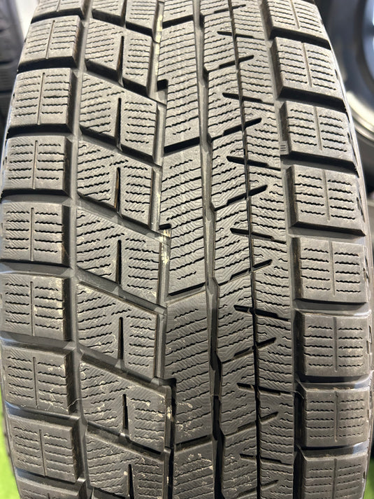 F16-0054 ヨコハマ スタッドレス ｱｲｽｶﾞｰﾄﾞ　IG60 205/60Ｒ16