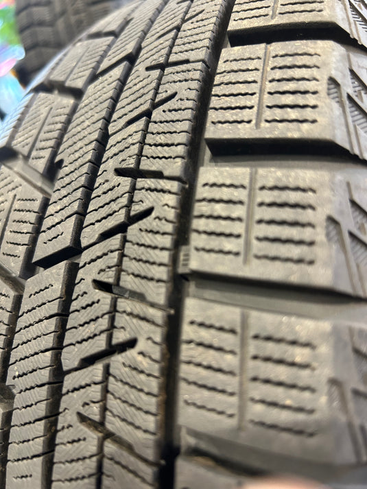 F16-0054 ヨコハマ スタッドレス ｱｲｽｶﾞｰﾄﾞ　IG60 205/60Ｒ16