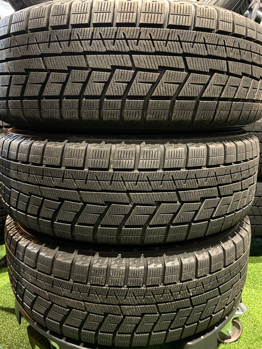 F16-0054 ヨコハマ スタッドレス ｱｲｽｶﾞｰﾄﾞ　IG60 205/60Ｒ16