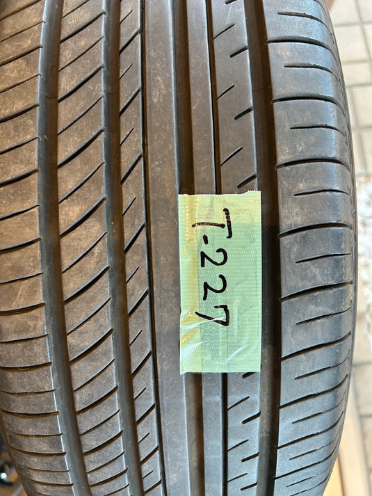 T-227ヨコハマｱﾄﾞﾊﾞﾝdB　V552215/60Ｒ16 夏タイヤ