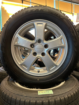 F16-0055ブリヂストンﾌﾞﾘｻﾞｯｸ　VRX2215/60Ｒ16スタッドレス
