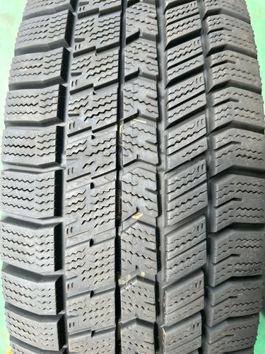 T-230グッドイヤーｱｲｽﾅﾋﾞ8195/60Ｒ17 スタッドレス