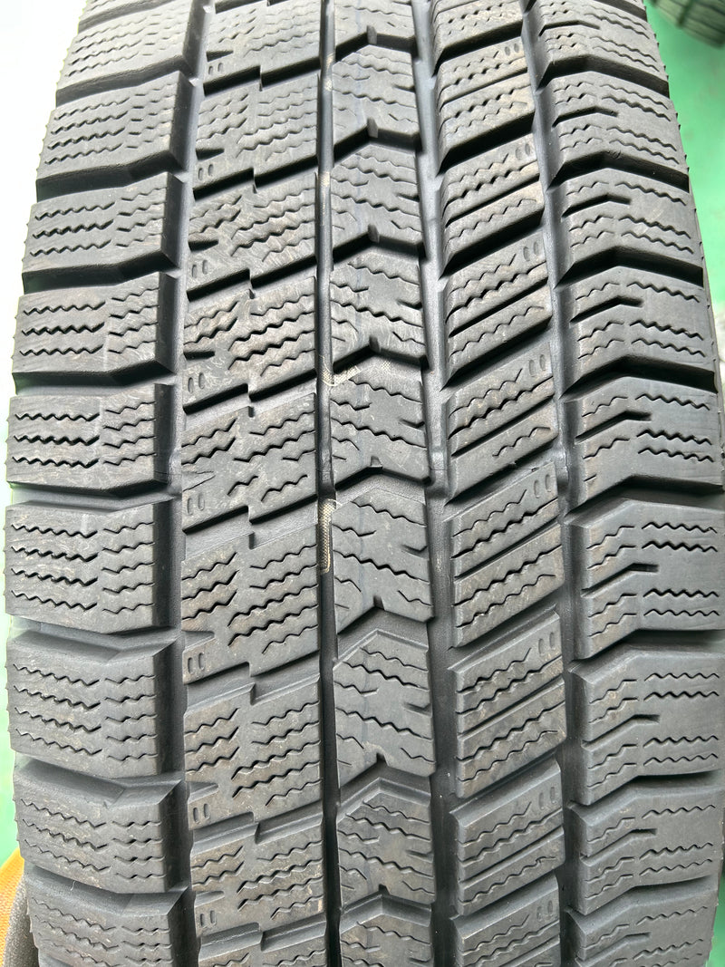 ギャラリービューアに画像をロードする, T-230 グッドイヤー スタッドレス ｱｲｽﾅﾋﾞ8 195/60Ｒ17
