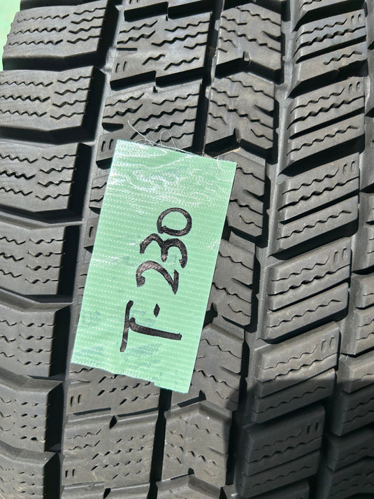 T-230グッドイヤーｱｲｽﾅﾋﾞ8195/60Ｒ17 スタッドレス