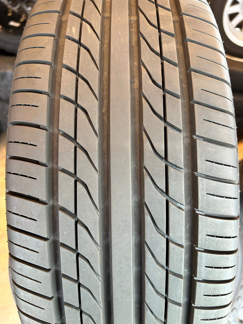 ギャラリービューアに画像をロードする, F18-0011 他社専売品 夏タイヤ ﾌﾟﾗｸﾃｨﾊﾞ 225/45Ｒ18
