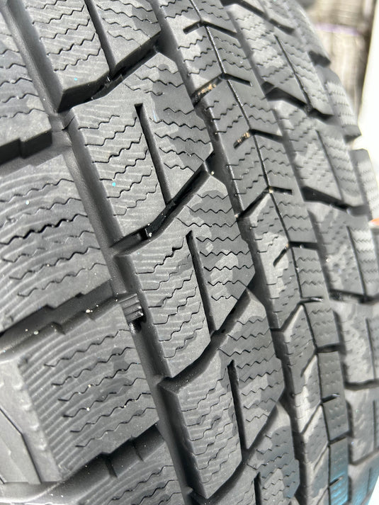 SUV-0052 ダンロップ ｳｨﾝﾀｰﾏｯｸｽ　SJ8 235/55Ｒ20 スタッドレス ﾚｸｻｽRX