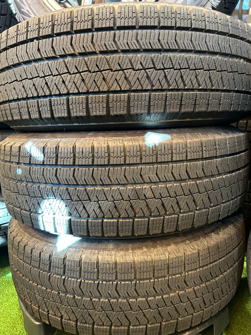 ギャラリービューアに画像をロードする, SUV-0060 ブリヂストン ﾌﾞﾘｻﾞｯｸ　VRX2 195/65Ｒ16 スタッドレス ﾗｲｽﾞHV、ﾛｯｷｰHV
