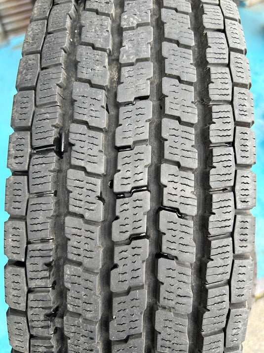 V-0021 ヨコハマ ｱｲｽｶﾞｰﾄﾞ　IG91 195/80Ｒ15 スタッドレス ﾊｲｴｰｽ